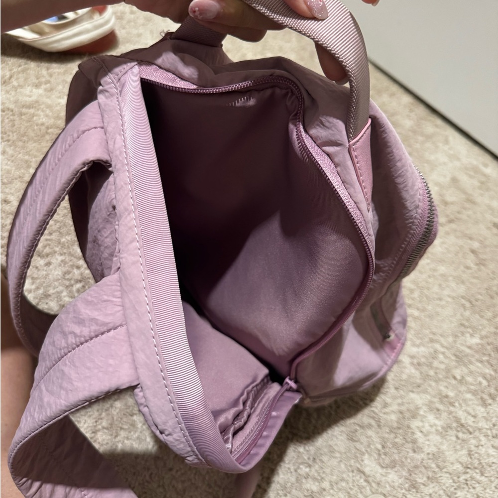 Lululemon Lightweight Women's Backpack - lavender - Picture 6 of 7